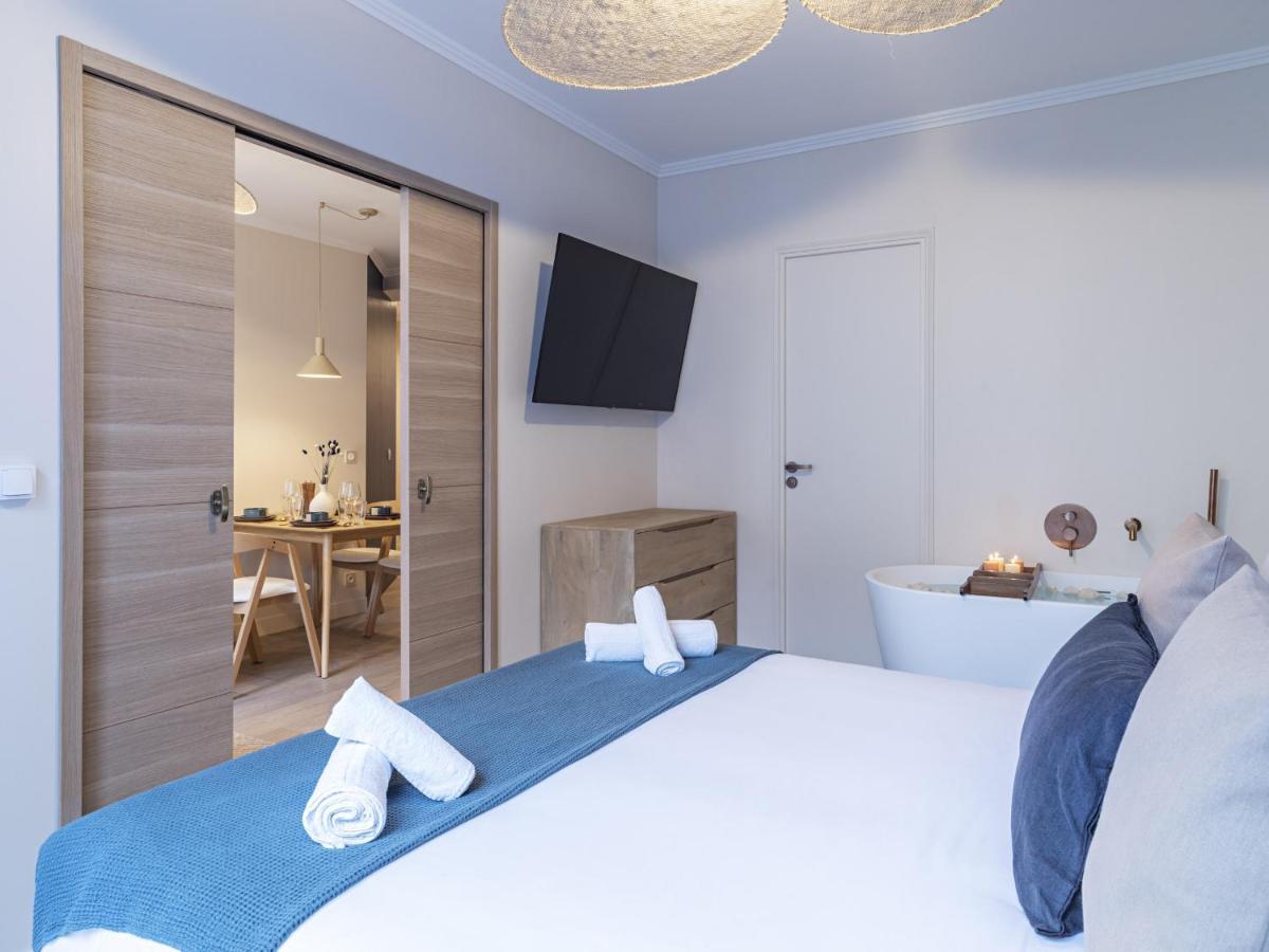 The Blue Suite On Champs Elysees Avenue Párizs Kültér fotó