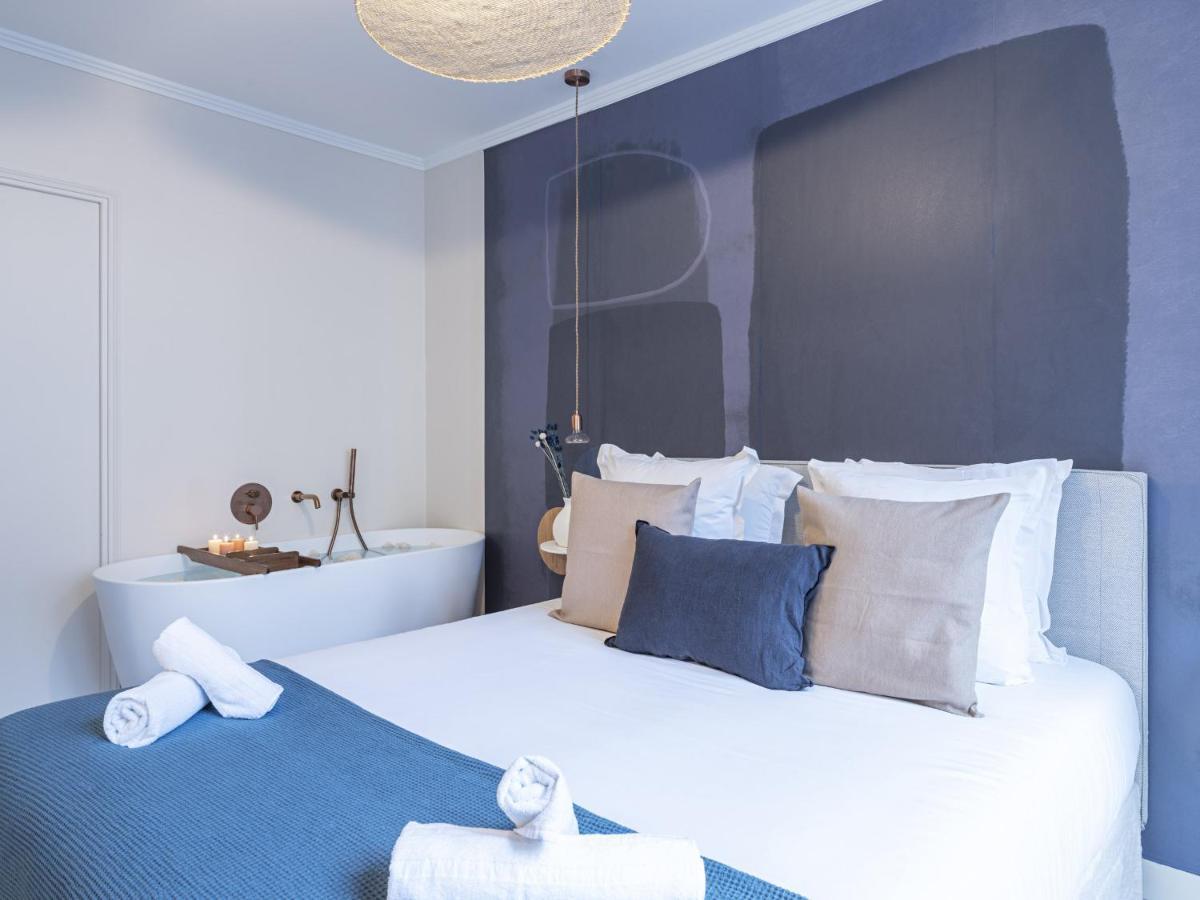 The Blue Suite On Champs Elysees Avenue Párizs Kültér fotó