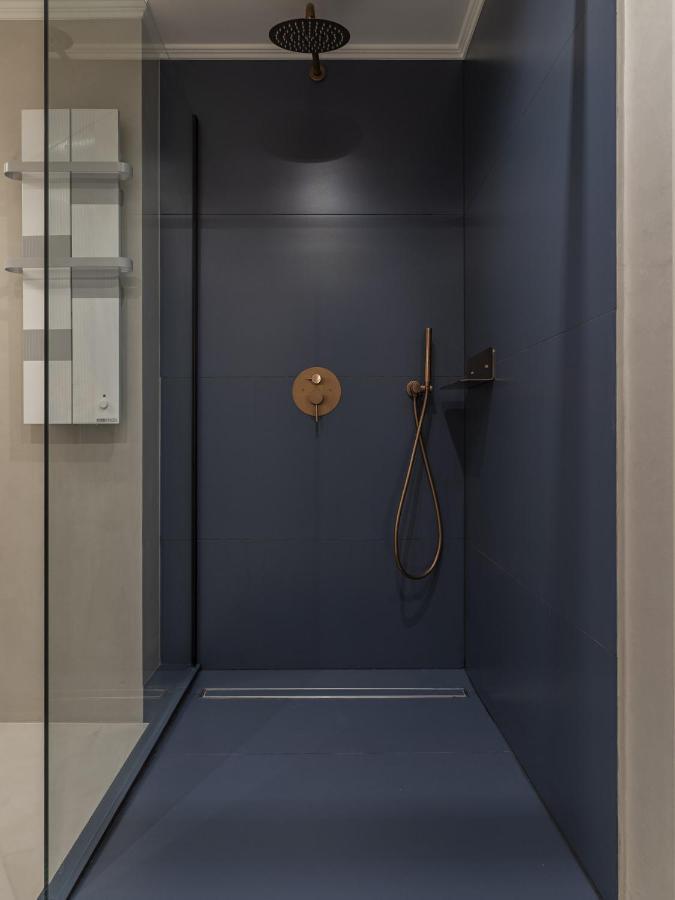 The Blue Suite On Champs Elysees Avenue Párizs Kültér fotó
